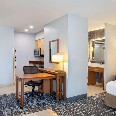 Homewood Suites By Hilton Winnipeg Airport - Polo Park Exterior photo