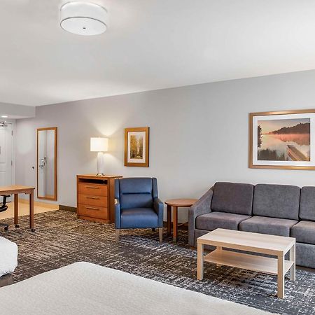 Homewood Suites By Hilton Winnipeg Airport - Polo Park Exterior photo