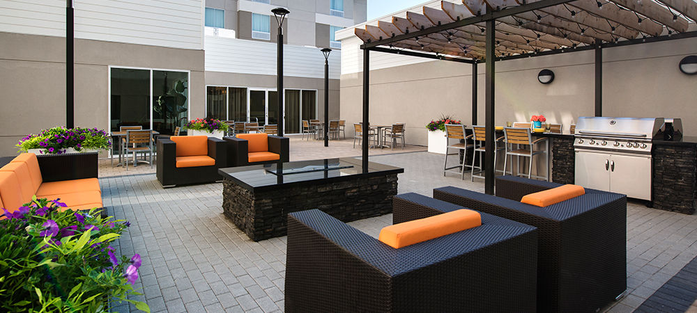 Homewood Suites By Hilton Winnipeg Airport - Polo Park Exterior photo