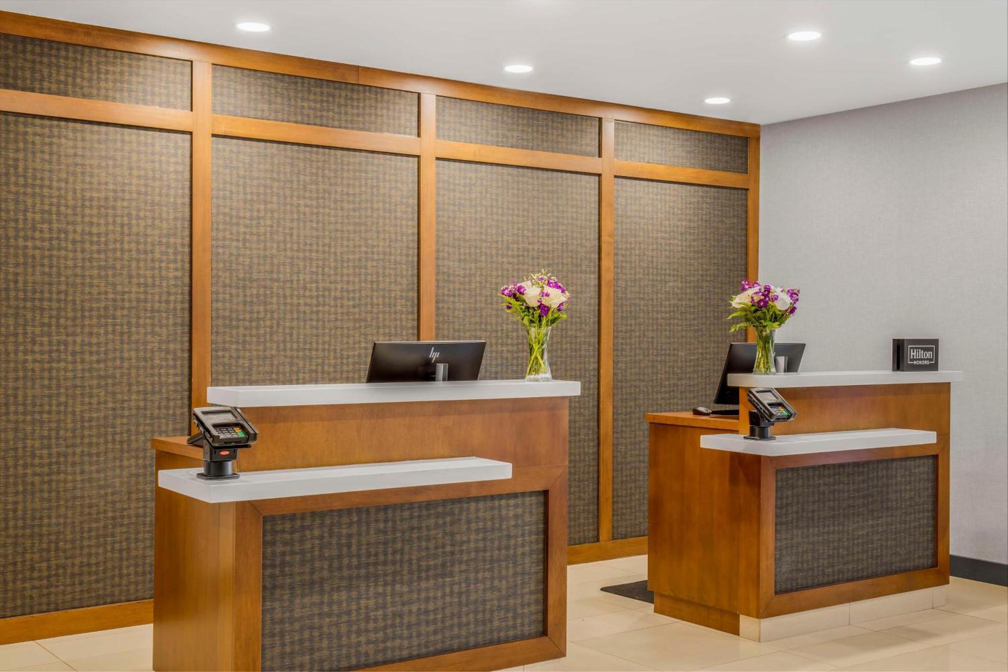 Homewood Suites By Hilton Winnipeg Airport - Polo Park Exterior photo