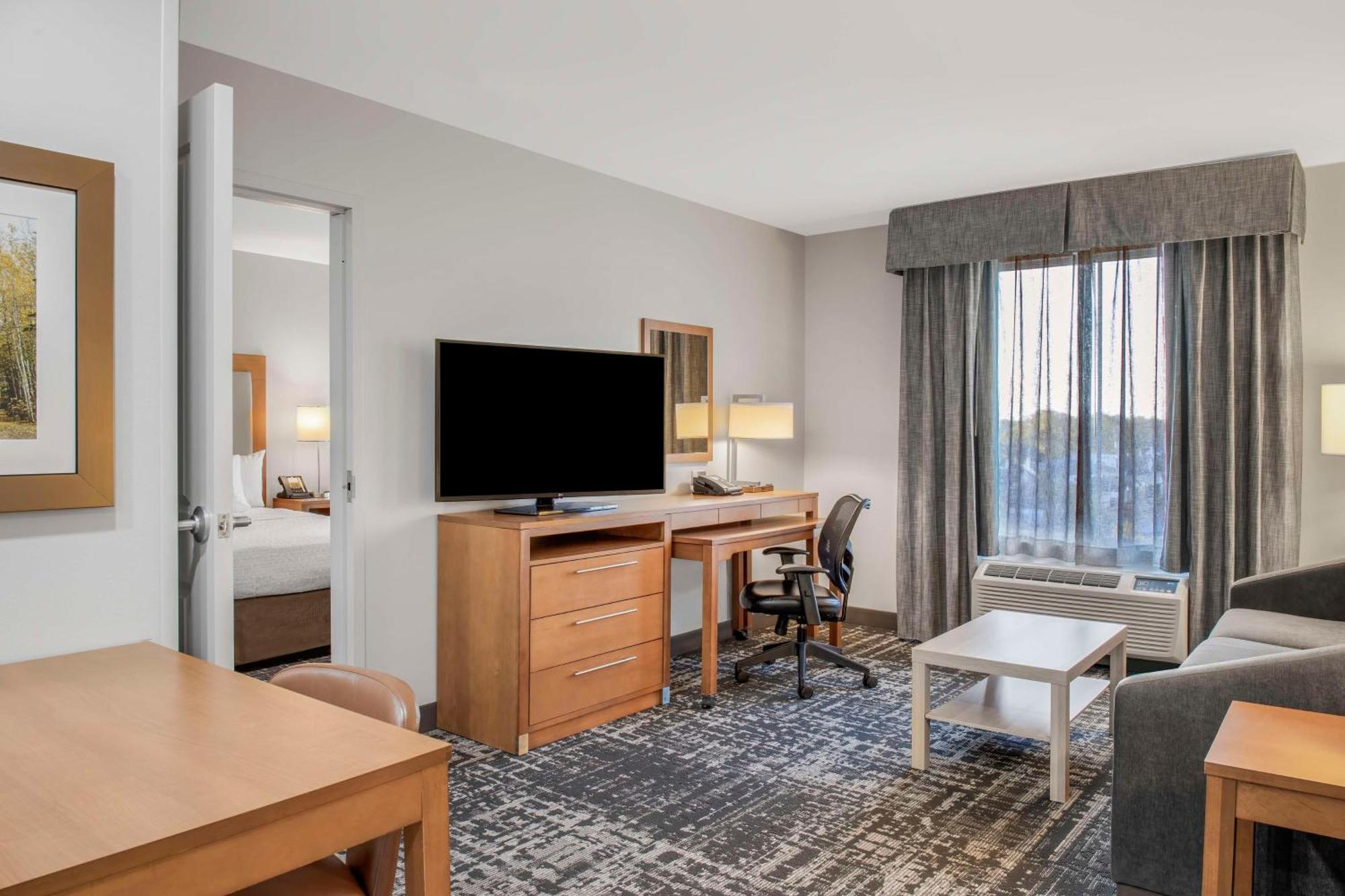 Homewood Suites By Hilton Winnipeg Airport - Polo Park Exterior photo