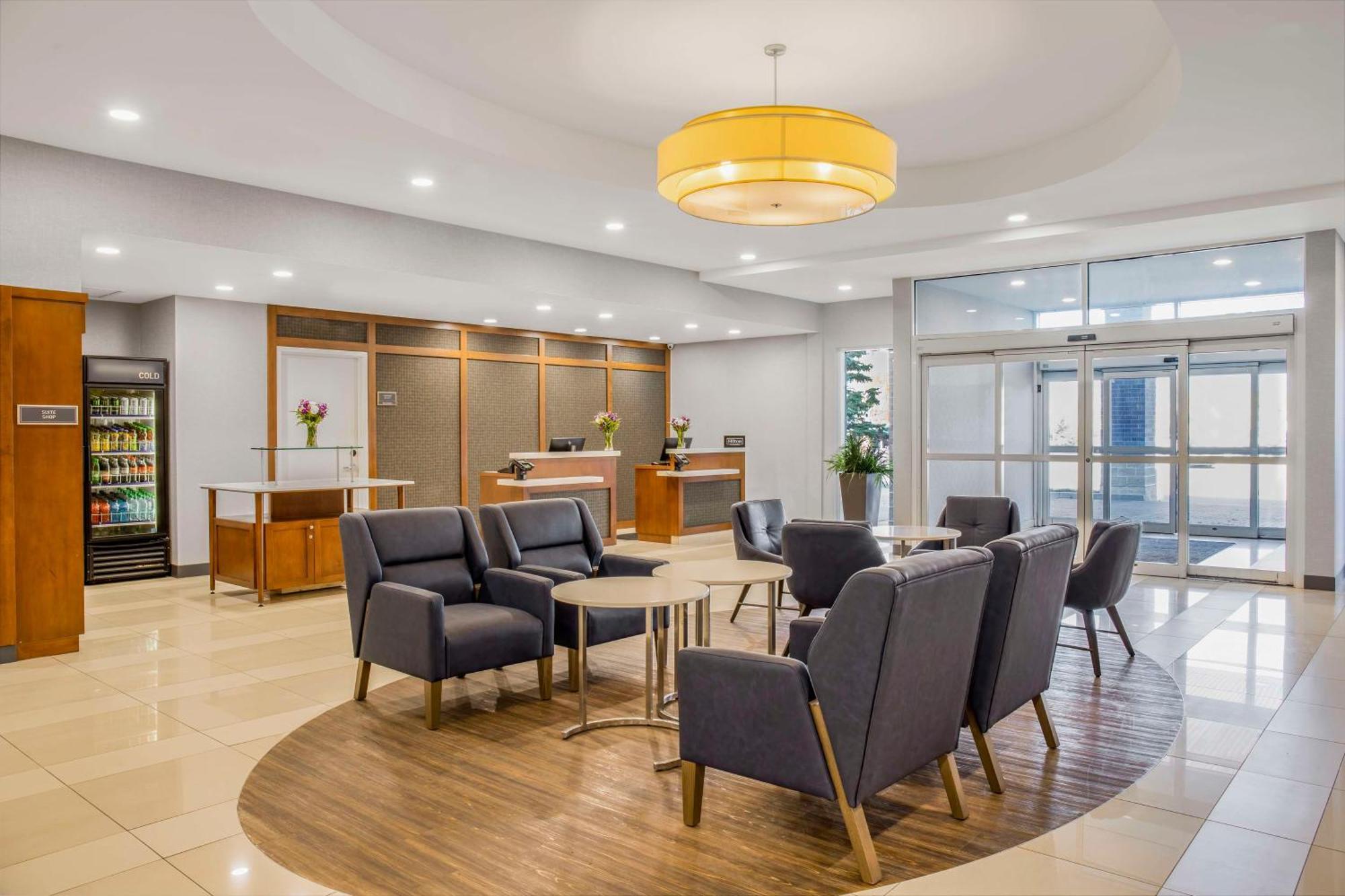 Homewood Suites By Hilton Winnipeg Airport - Polo Park Exterior photo