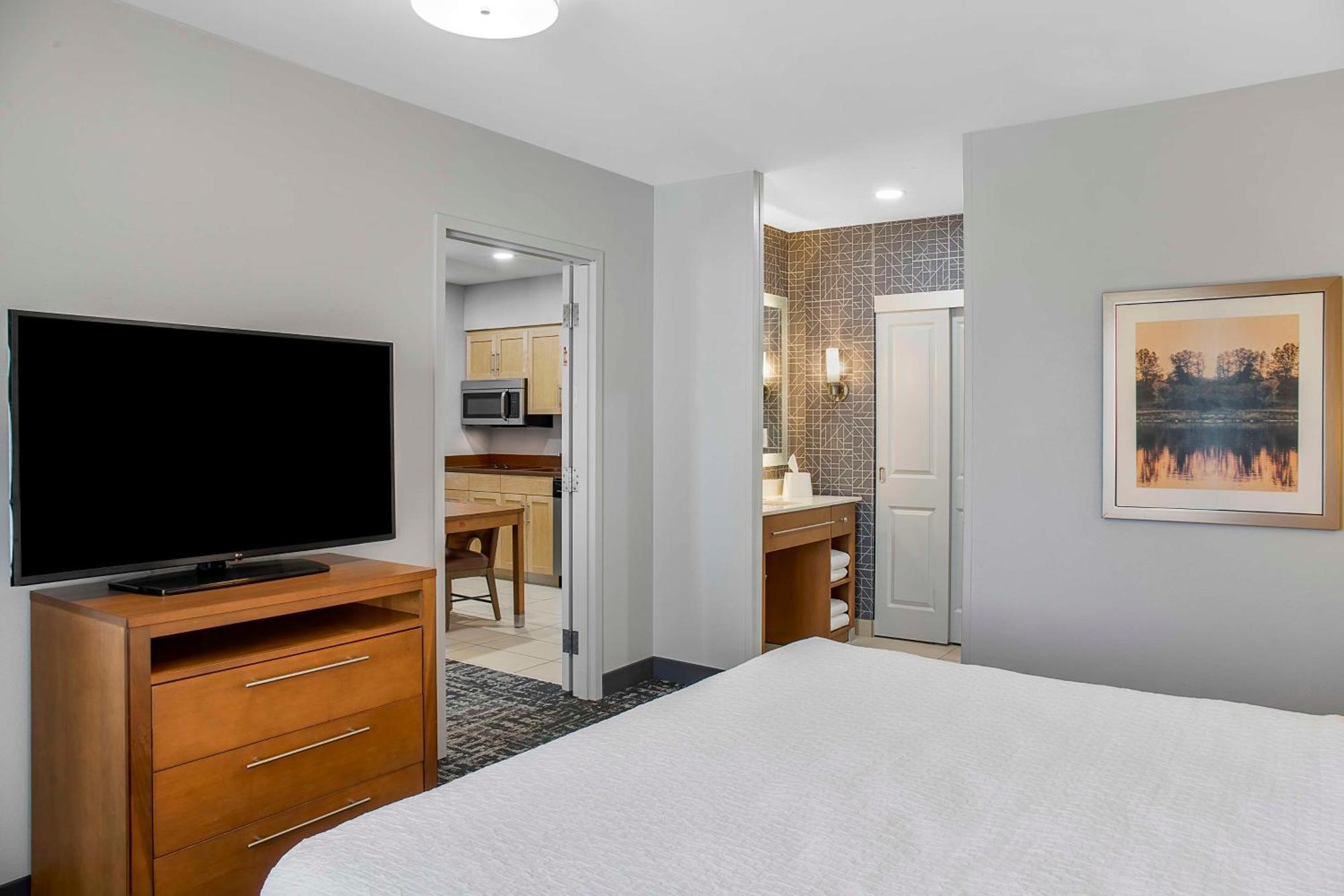 Homewood Suites By Hilton Winnipeg Airport - Polo Park Exterior photo
